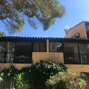 239 Les Salicornes Apartment
